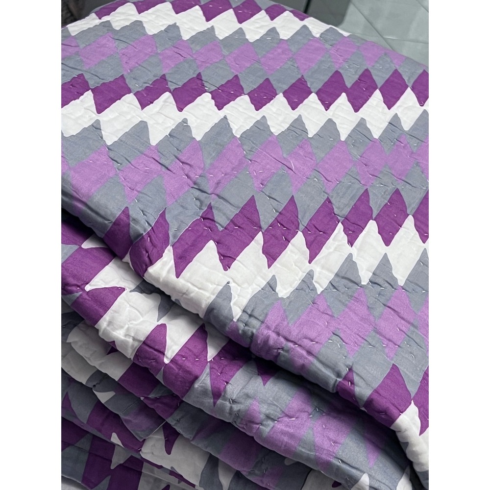 John Robshaw Luxury King Quilt Lavender Purple White Chevron Cotton Made India - Picture 4 of 15